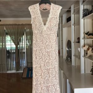 Size 6. Never worn. floor length, formal.